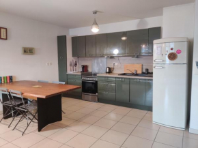 Le Village 76 m2 Climatisation 1er arrondissement gare à pied box parking possible